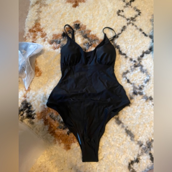NWT kasey black cutout back one piece swimsuit - Picture 4 of 6